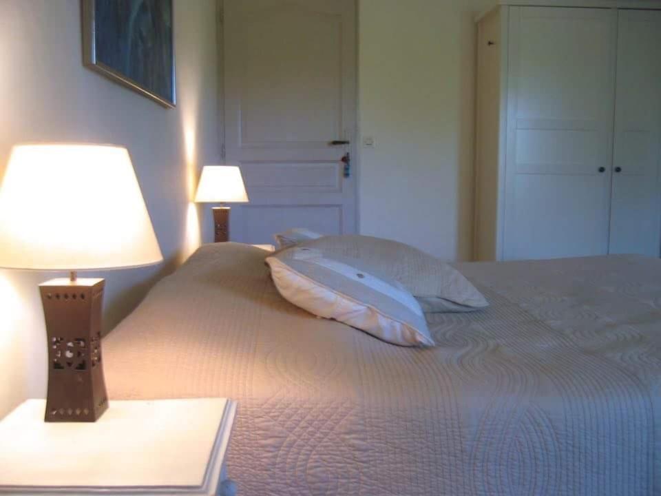 La Bergerie De Castellan Bed & Breakfast Verquieres Bagian luar foto