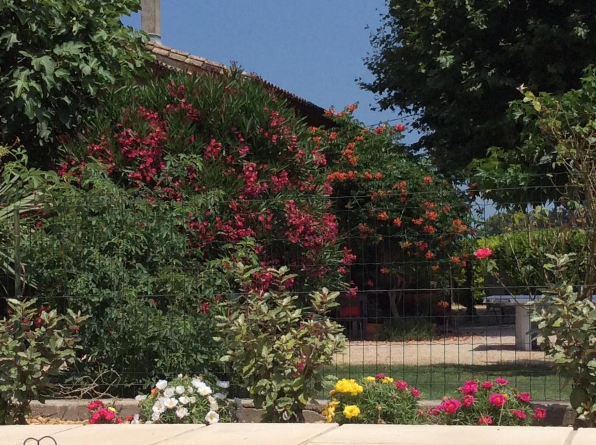 La Bergerie De Castellan Bed & Breakfast Verquieres Bagian luar foto