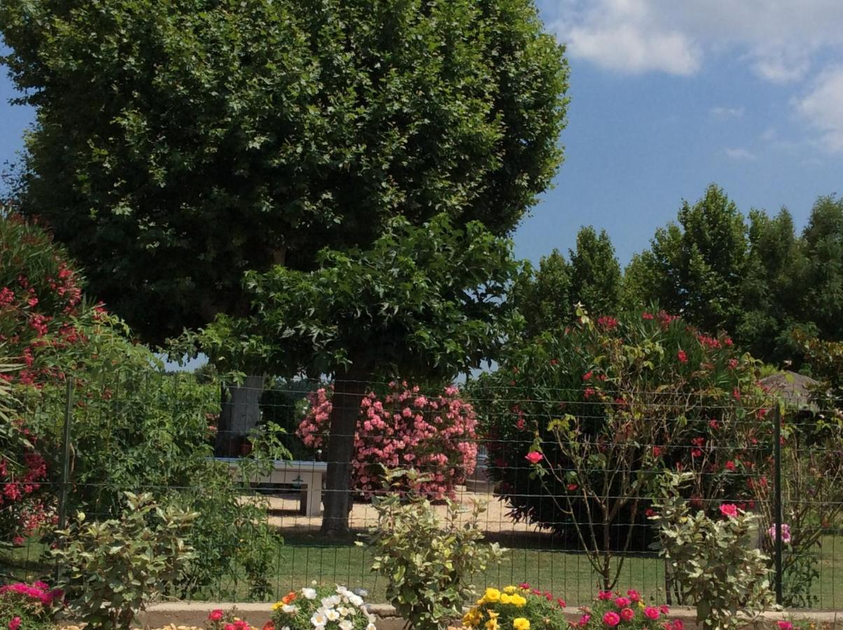 La Bergerie De Castellan Bed & Breakfast Verquieres Bagian luar foto