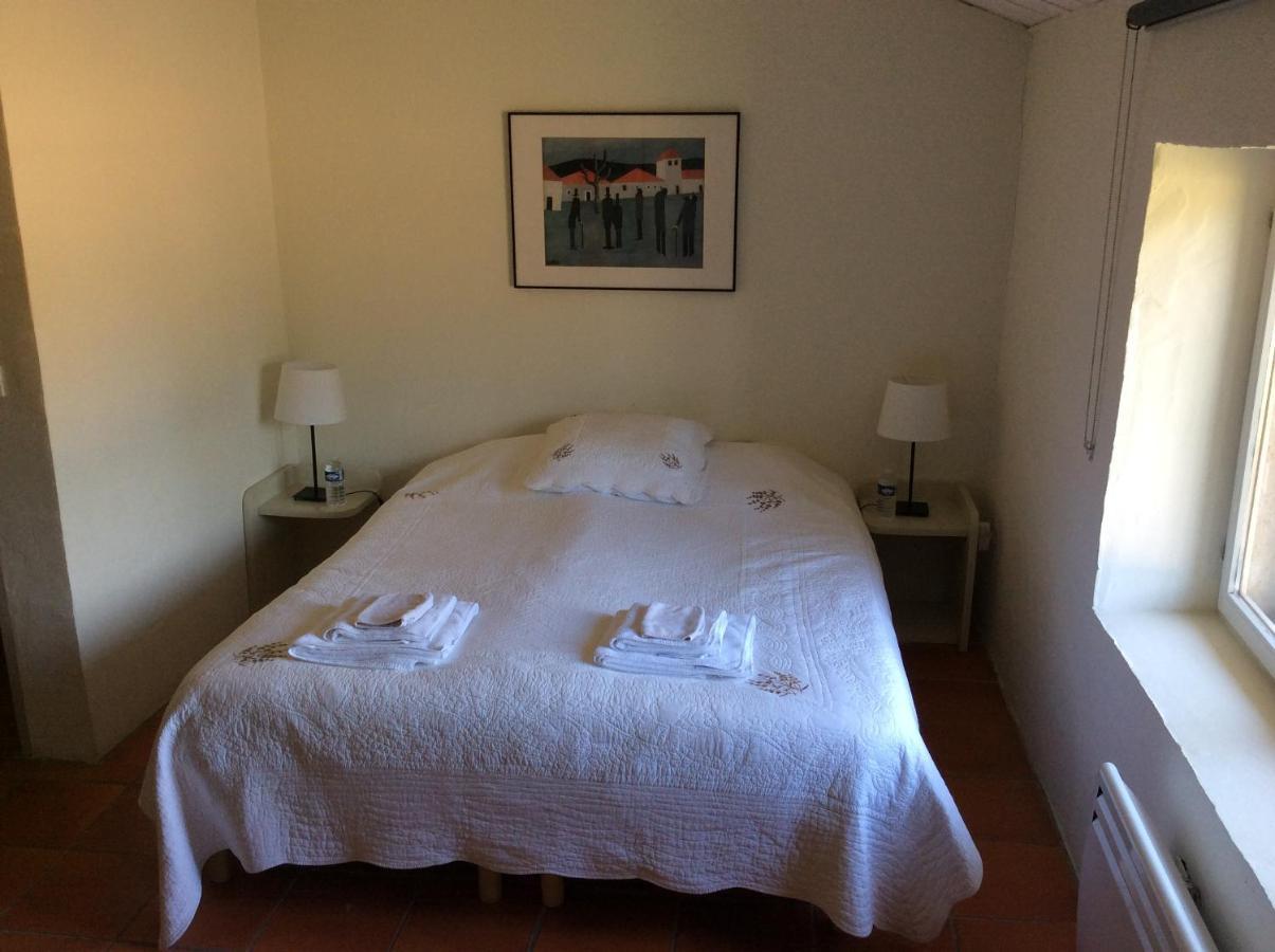 La Bergerie De Castellan Bed & Breakfast Verquieres Bagian luar foto